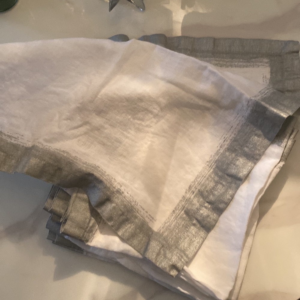 Villeroy & Boch NINE linen napkins with silver edge